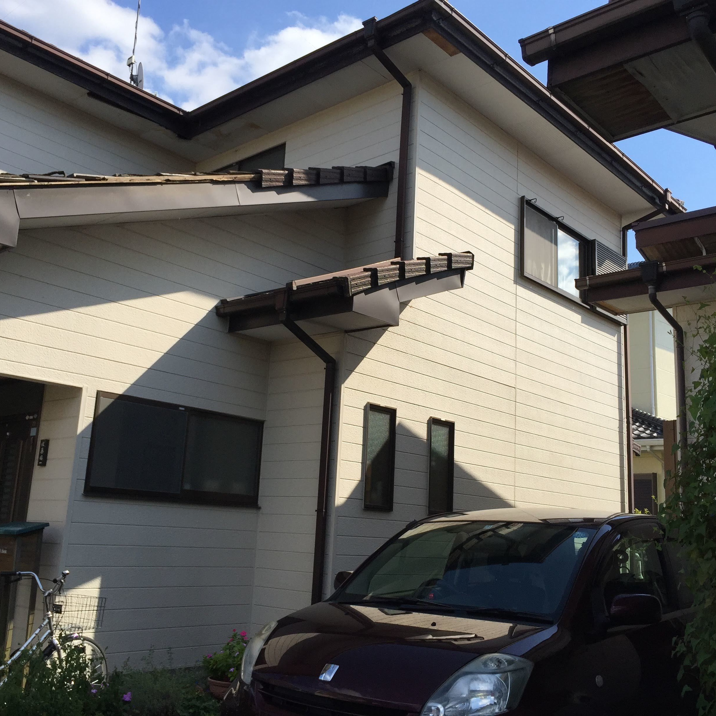 小山市犬塚A邸 屋根漆喰工事・軒天交換